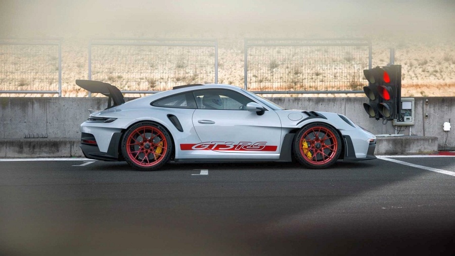 2023 Porsche 911 GT3 RS (1)