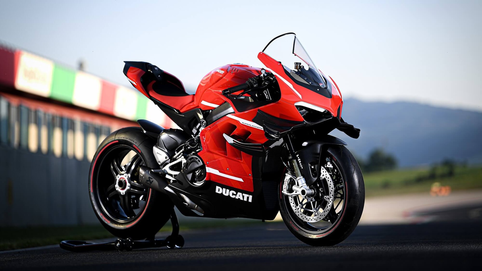 Rynek motocykli Ducati Superleggera V4