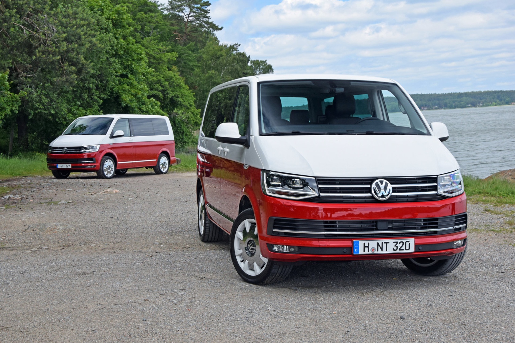 Najnowsze wydania VW Multivana T5 kuszą designem zarówno z zewnątrz jak i w środku. Z każdą kolejną generacją projektanci są coraz bardziej odważni.