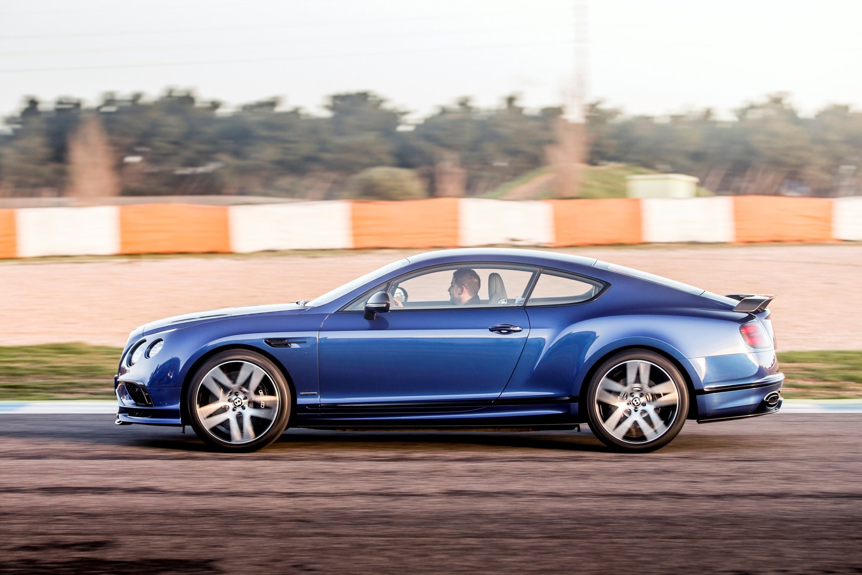 Bentley Continental GT: luksusowe auto za rozsądne pieniądze