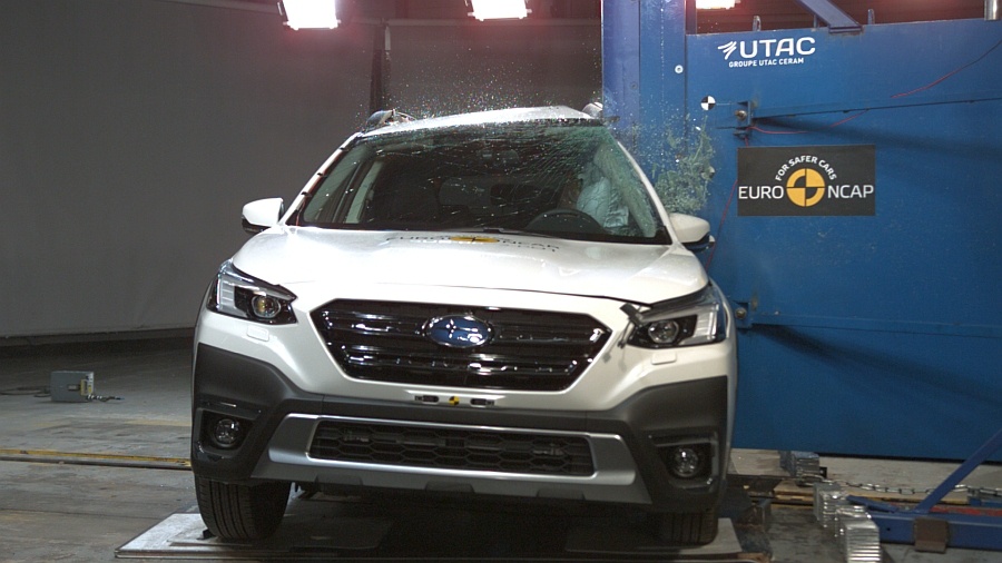 Subaru Outback - crash test